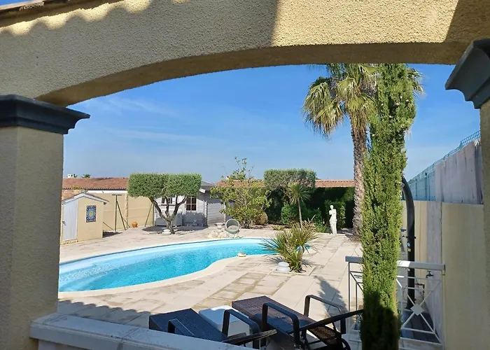 Manet Villa